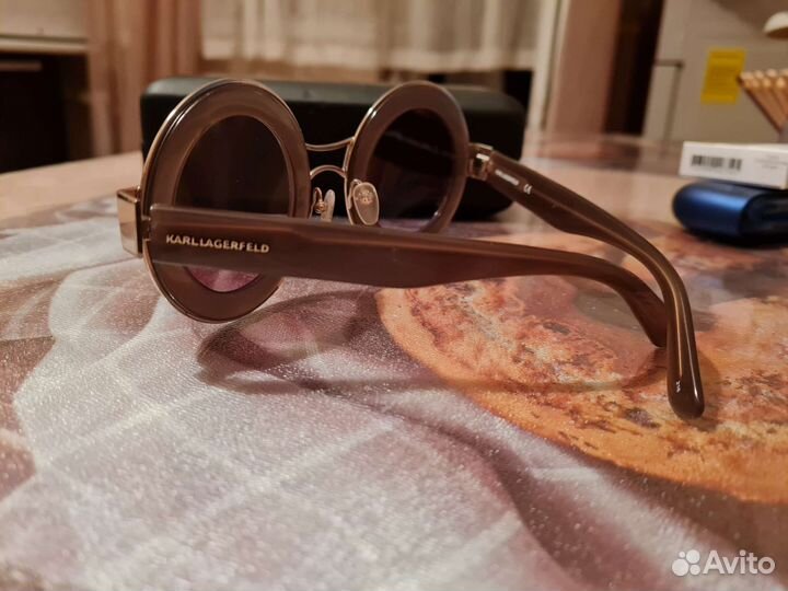 Солнцезащитные очки женские брендовые