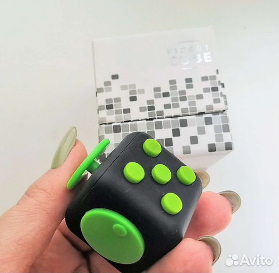 Кубик для мелкой моторики