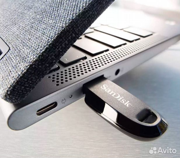 Накопитель SanDisk USB3.2 Flash 128GB Ultra Curve