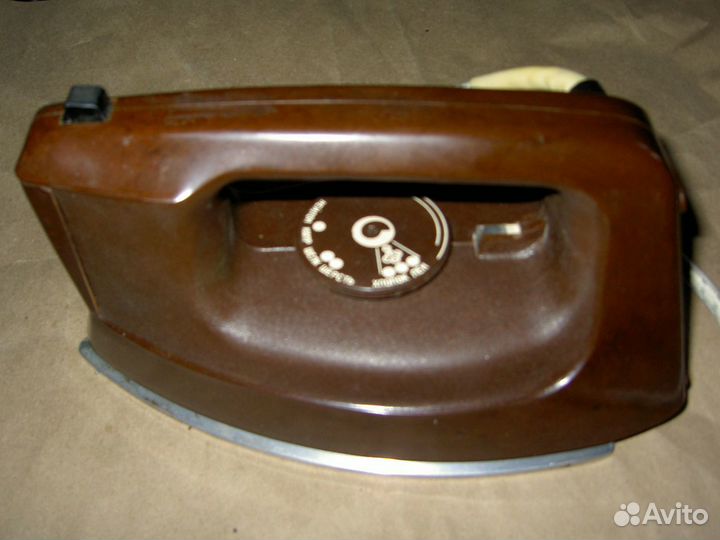 Утюг Советский