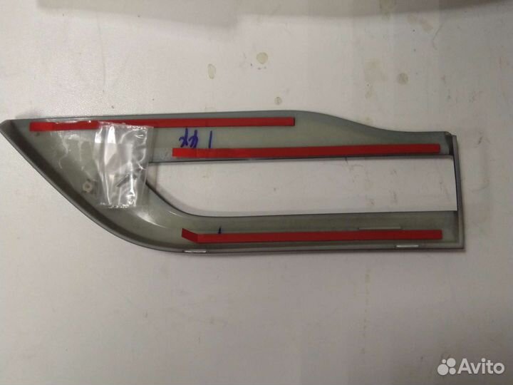 Jeep Grand Cherokee WK2 накладка левого внутреннег