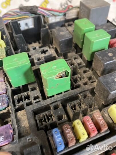 Блок предохранителей Mitsubishi Lancer 10