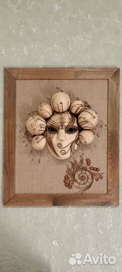 Панно-маска из джута