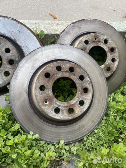 Тормозные диски VW Passat CC