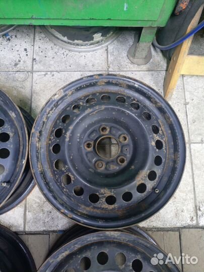 Диски на Киа штамп R16