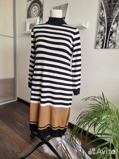 Тёплое трикотажное женское платье марки Twin set