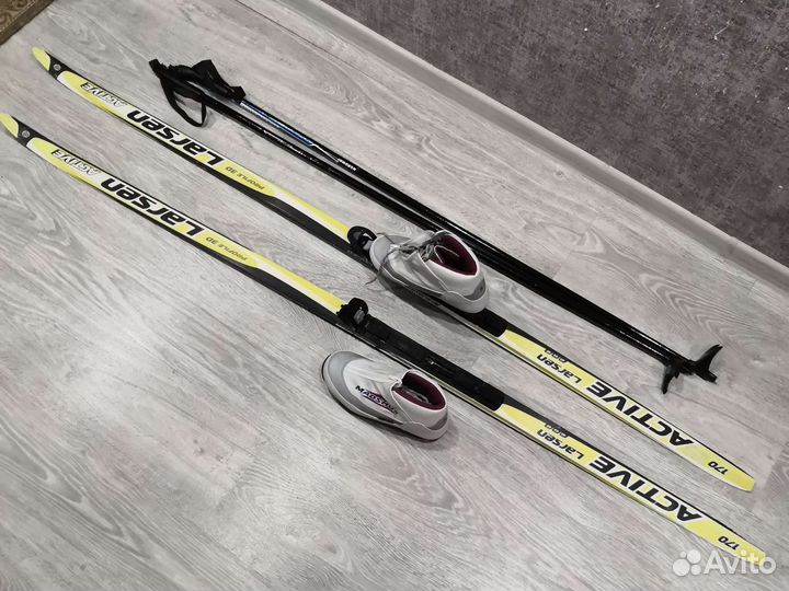 Лыжные ботинки, лыжи, палки