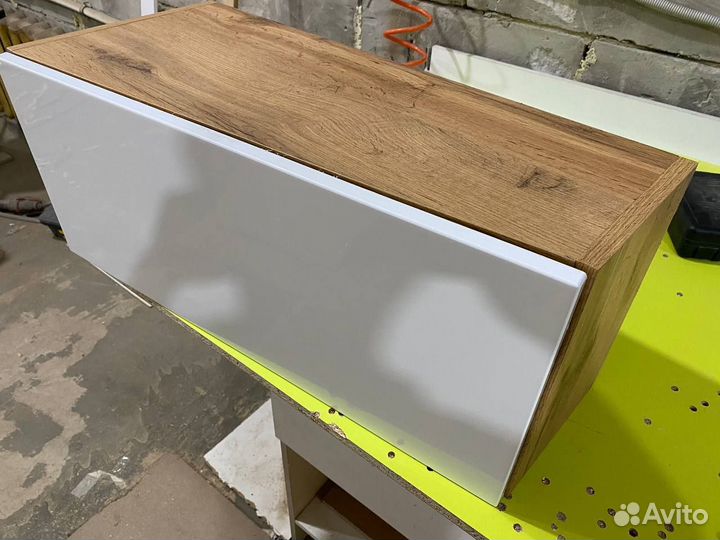 Шкаф навесной