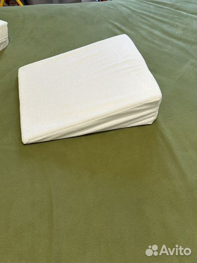 Подушка позиционер от коликов и срыгив