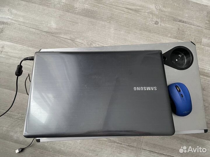 Ноутбук samsung