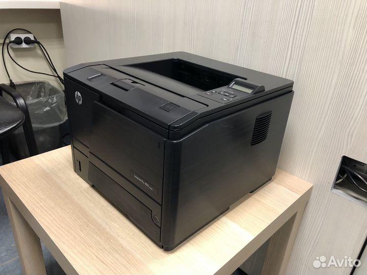 Надежный лазерный принтер HP c большим картриджем