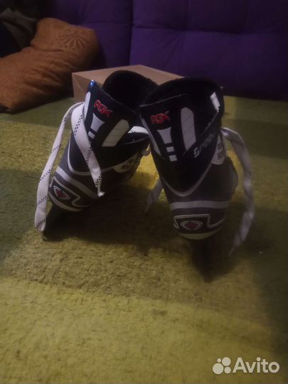 Коньки хоккейные