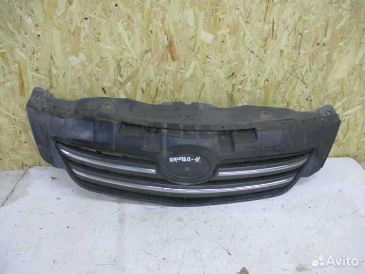 Решетка бампера Тойота Королла 150