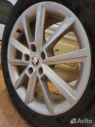 Nokian Tyres Hakkapeliitta R3 225/50 R17