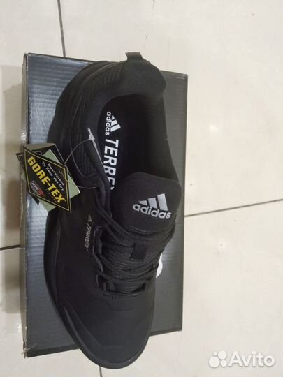 Кроссовки Adidas terrex