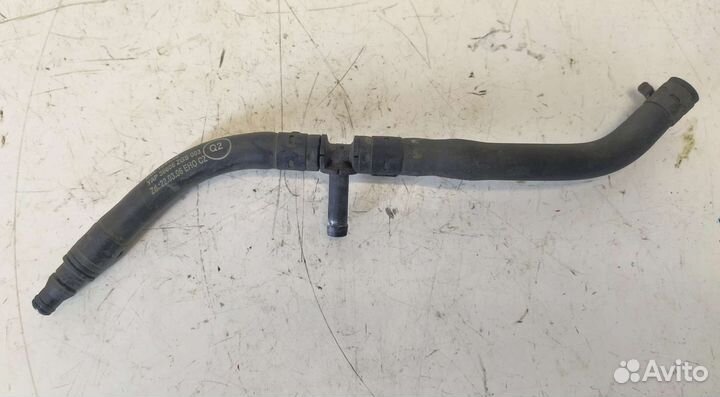 Патрубок охлаждения Mercedes W204