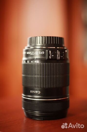 Объектив Canon ef-s 18-135mm 3.5-5.6 is