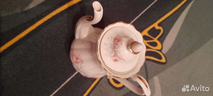 Чайный сервиз. Польша 1990г. Георг 5 роял кент