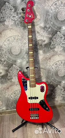 Басс гитара Fender Jaguar