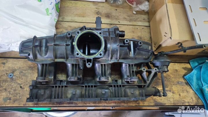 Впускной коллектор 06J133201BH