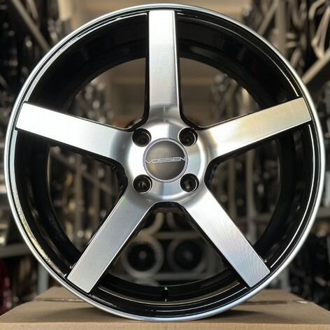 Литые диски Vossen CV3 7×R17 4×100