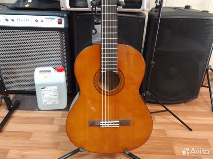 Классическая гитара yamaha c40