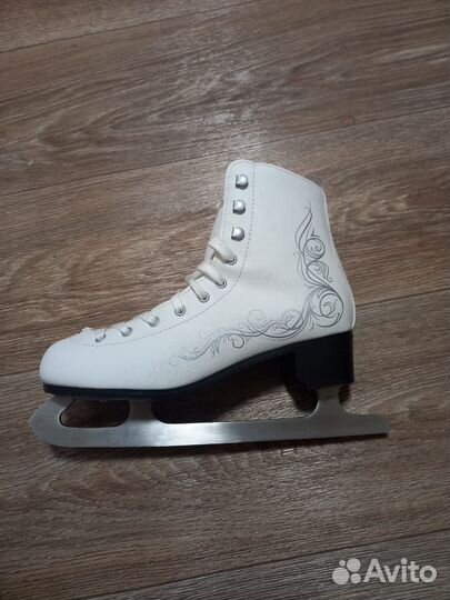Коньки фигурные