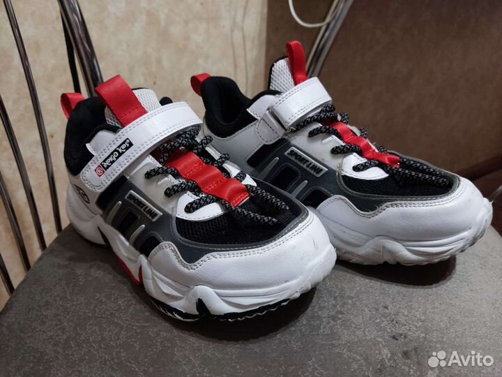 Кроссовки для девочки