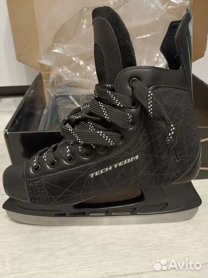 Коньки хоккейные