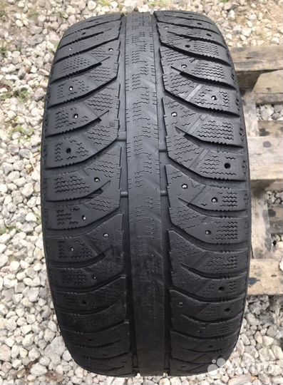 Bridgestone Ice Cruiser 7000 225/50 R17 94T