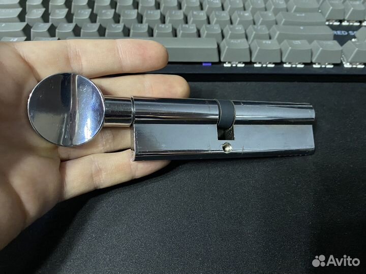 Личинка замка