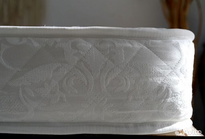 Матрас 140х200 бу