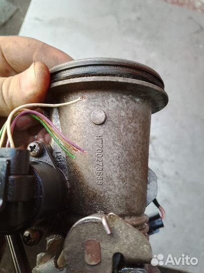 Дросельная заслонка k7m Renault Sandero