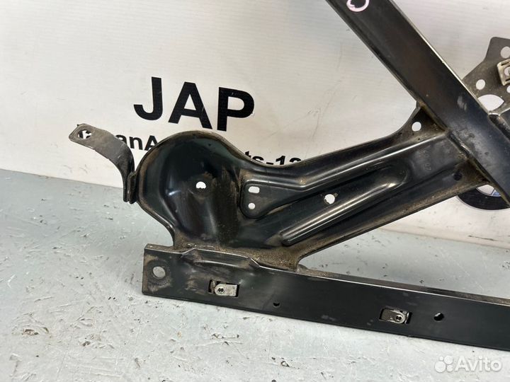 Распорка подрамника Audi A4 B8 1.8 cabb 2008