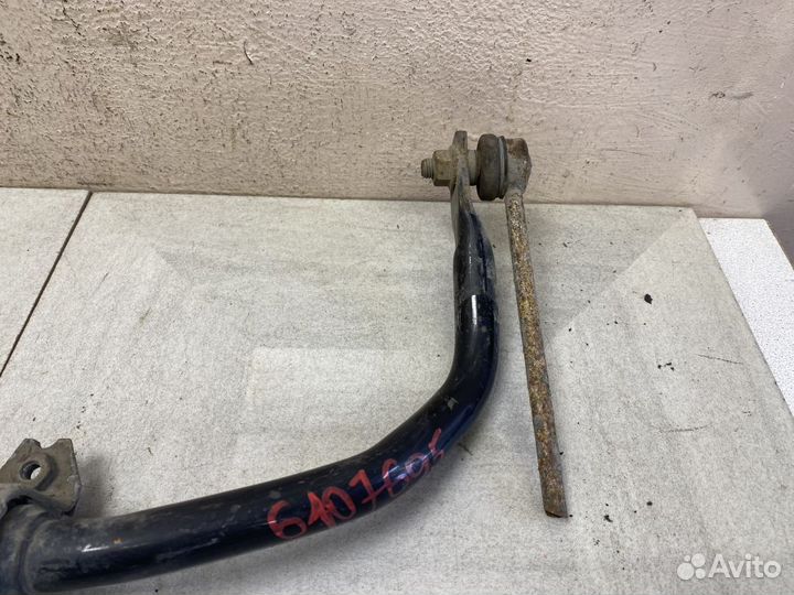 Стабилизатор передний