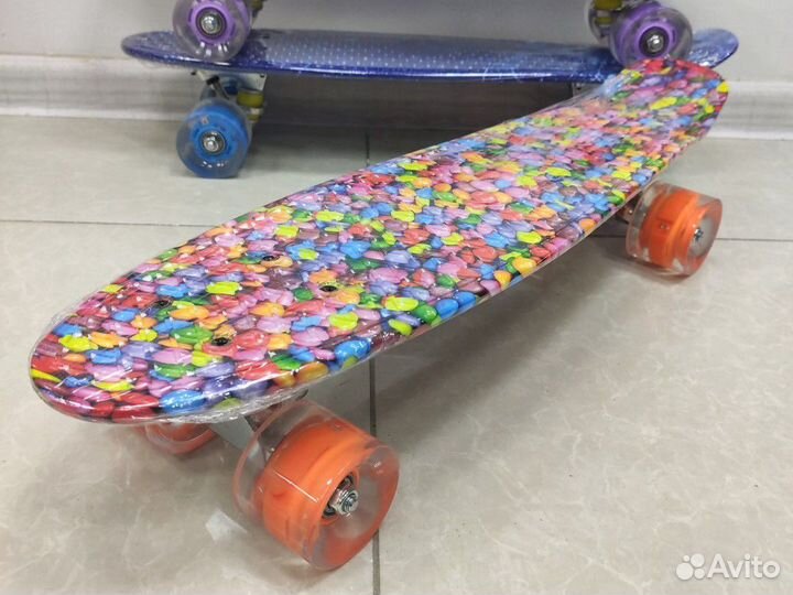 Скейтборд М&М 22