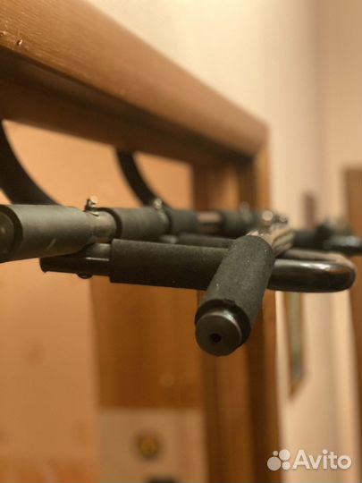 Турник на дверь