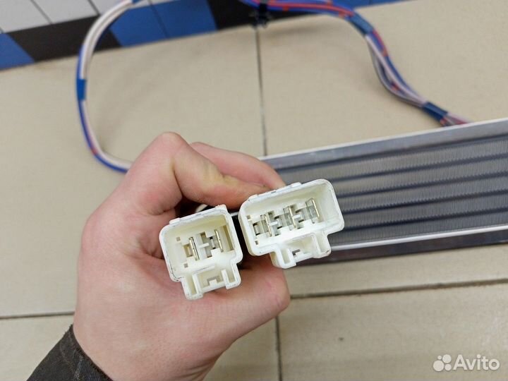 Радиатор отопителя электрический RAV 4 2006-2013