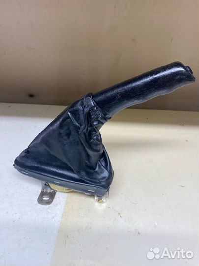 Ручник Ford Focus 1 седан cdda 2005