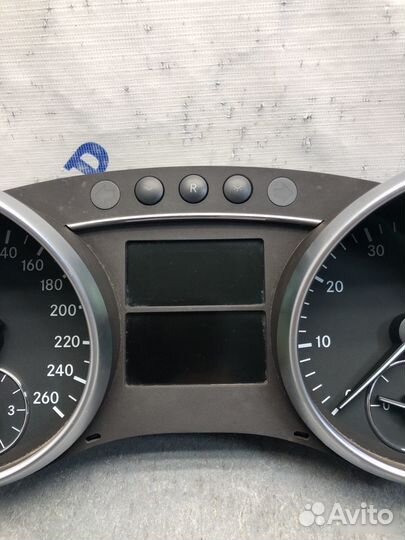 Щиток приборов Mercedes M W164