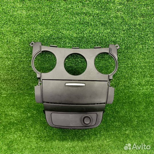 Декоративная накладка центральной консоли