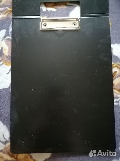 Планшет с зажимом и крышкой