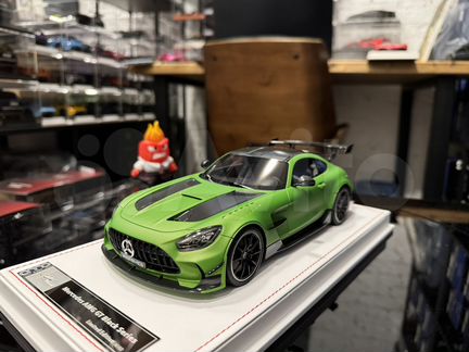 IM1824E IVY Mercredes GT black badge green 1:18