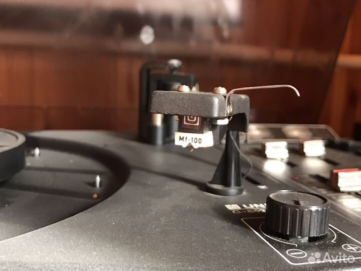 Виниловый проигрыватель арктур-004