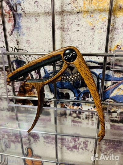 Каподастр для гитары