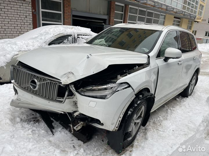 Volvo XC90 2.0 AT, 2017, битый, 219 000 км