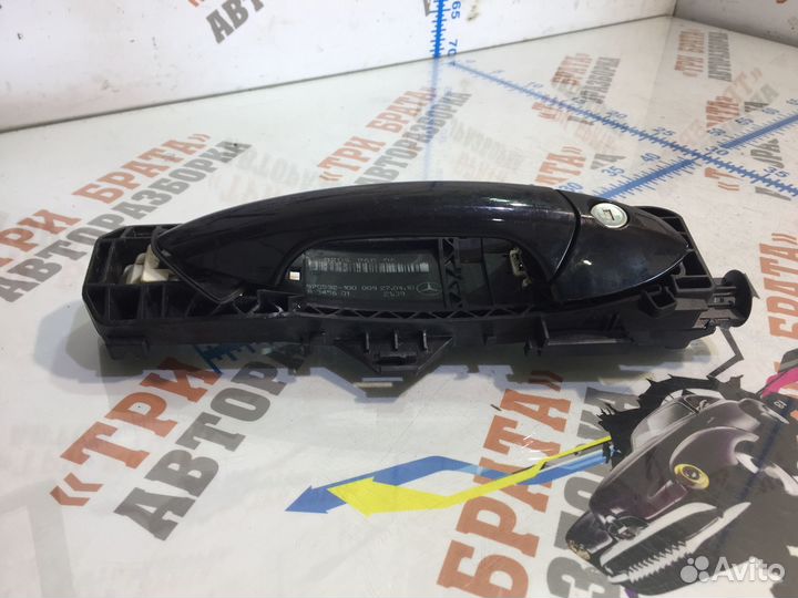 Мерседес Ручка наружняя передней двери Прав