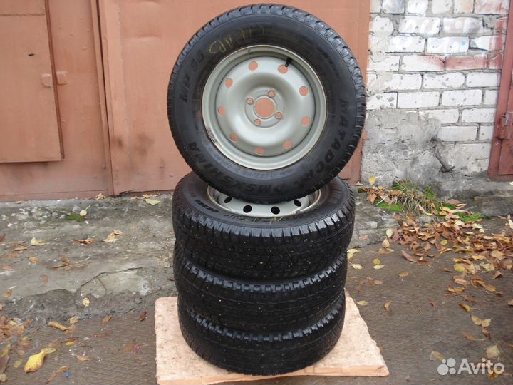 На логан ларгус 195/70 R 14 в отличном состоянии