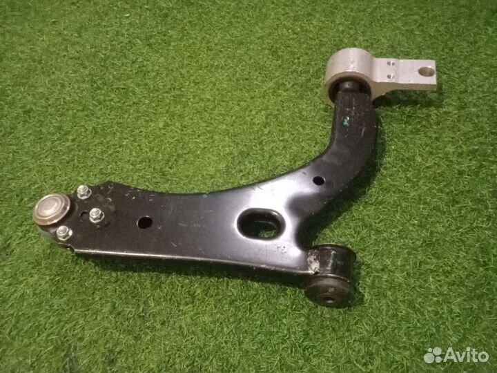 Рычаг подвески форд фиеста 2002-2008 мк5 новый