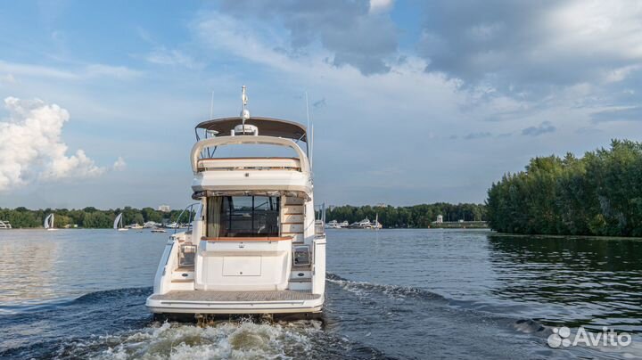 Моторная яхта Princess 49